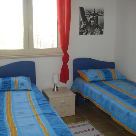 Lina A1 *
